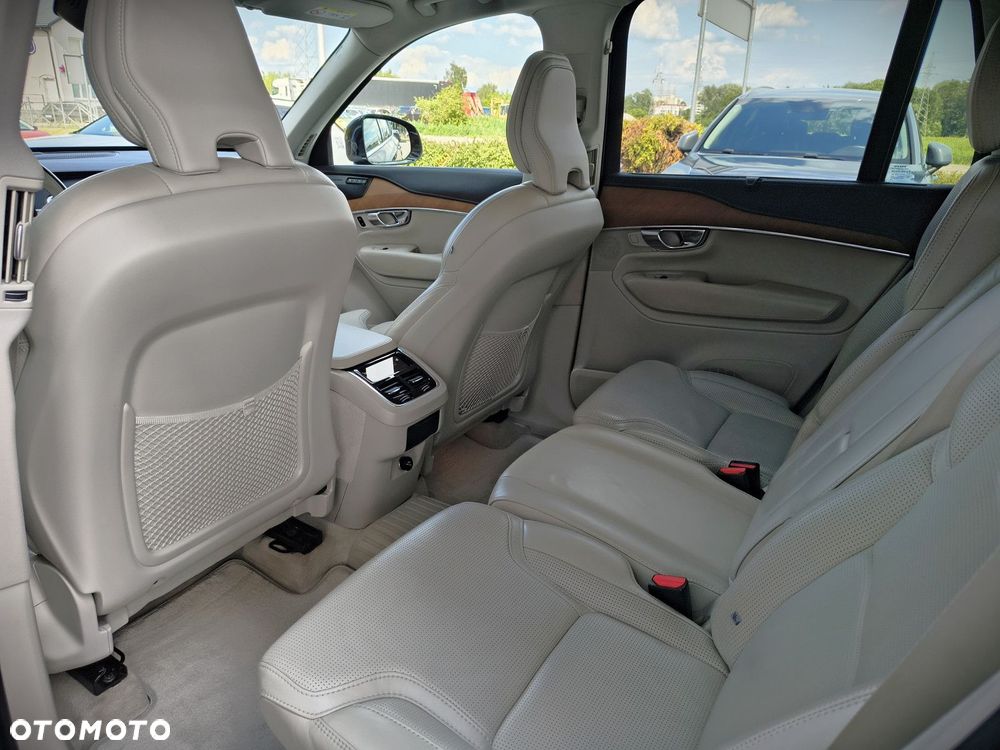 Volvo XC 90 - 12