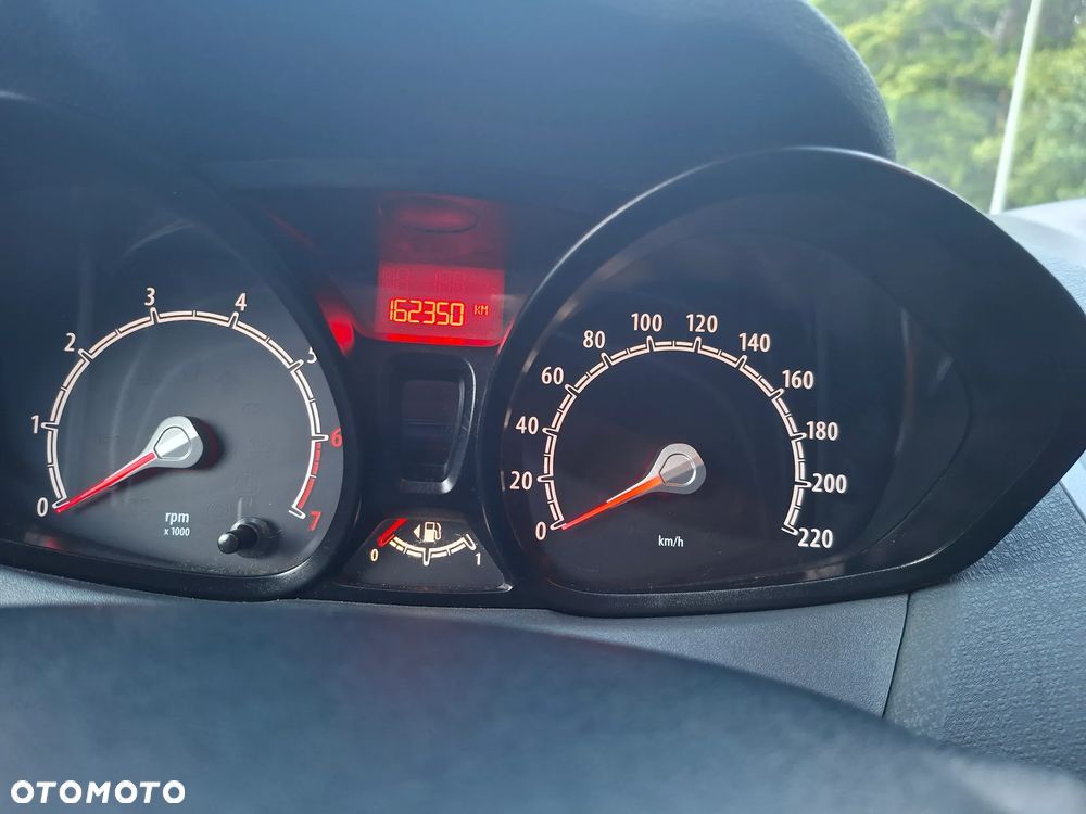Ford Fiesta 1.25 Trend - 11
