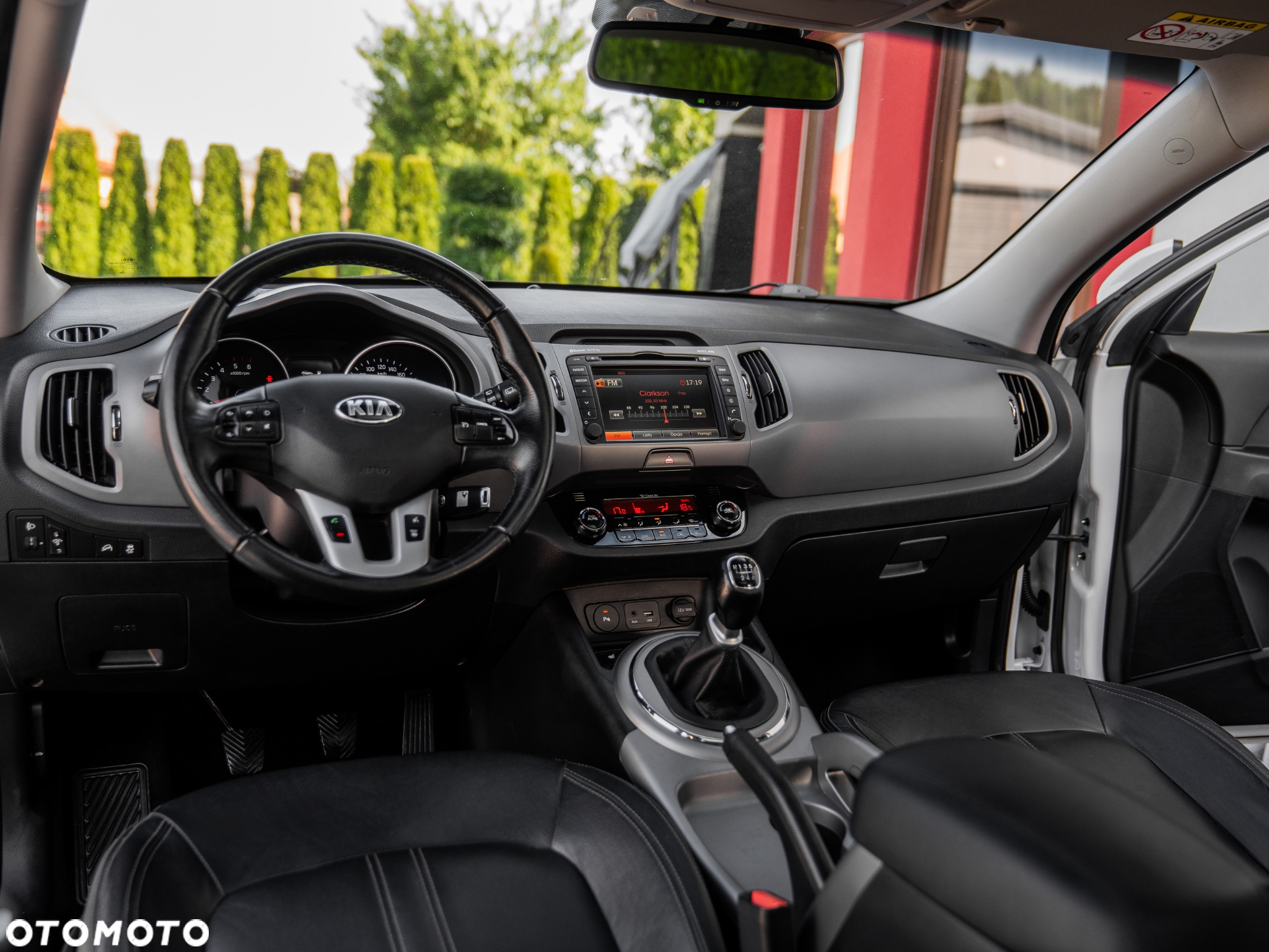 Kia Sportage 1.7 CRDI Business Line M 2WD - 28