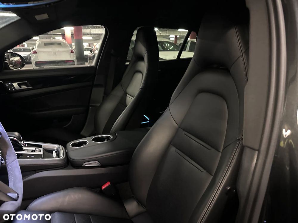 Porsche Panamera - 28