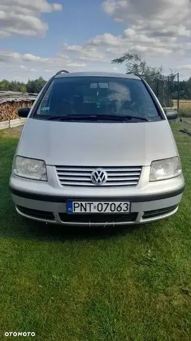 Volkswagen Sharan 1.9 TDI Basis - 1