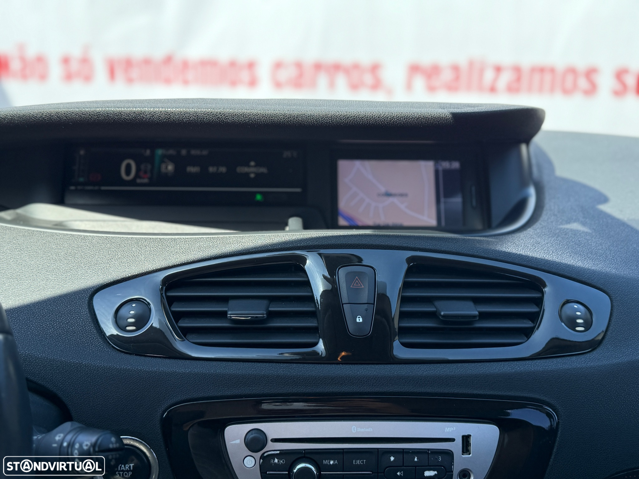 Renault Scénic 1.5 dCi Dynamique S - 14