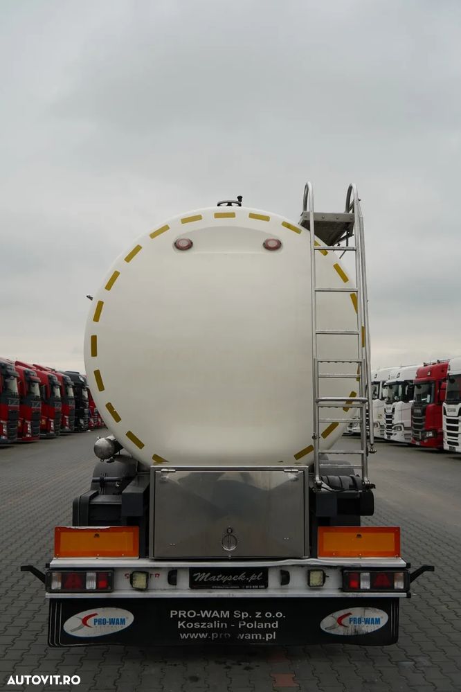 Spitzer REZERVOR ALIMENTE / 3 COMPARTIMENTE / 30.000 L / AXĂ RIDICABILĂ / SAF - 12