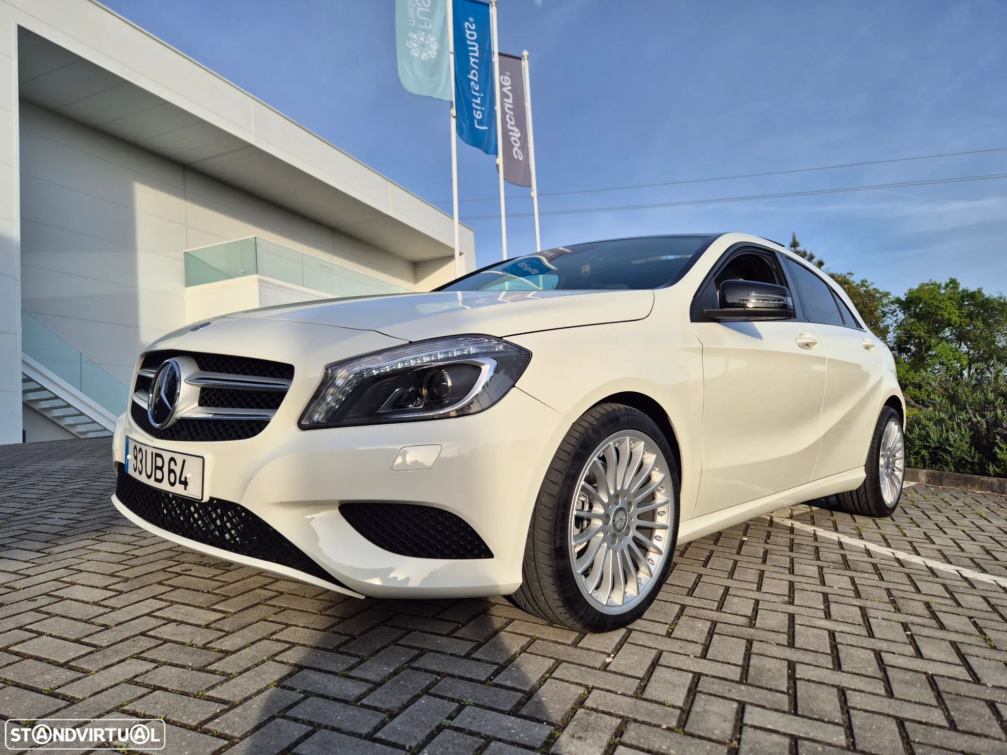 Mercedes-Benz A 220 CDI 4Matic 7G-DCT AMG Line - 1