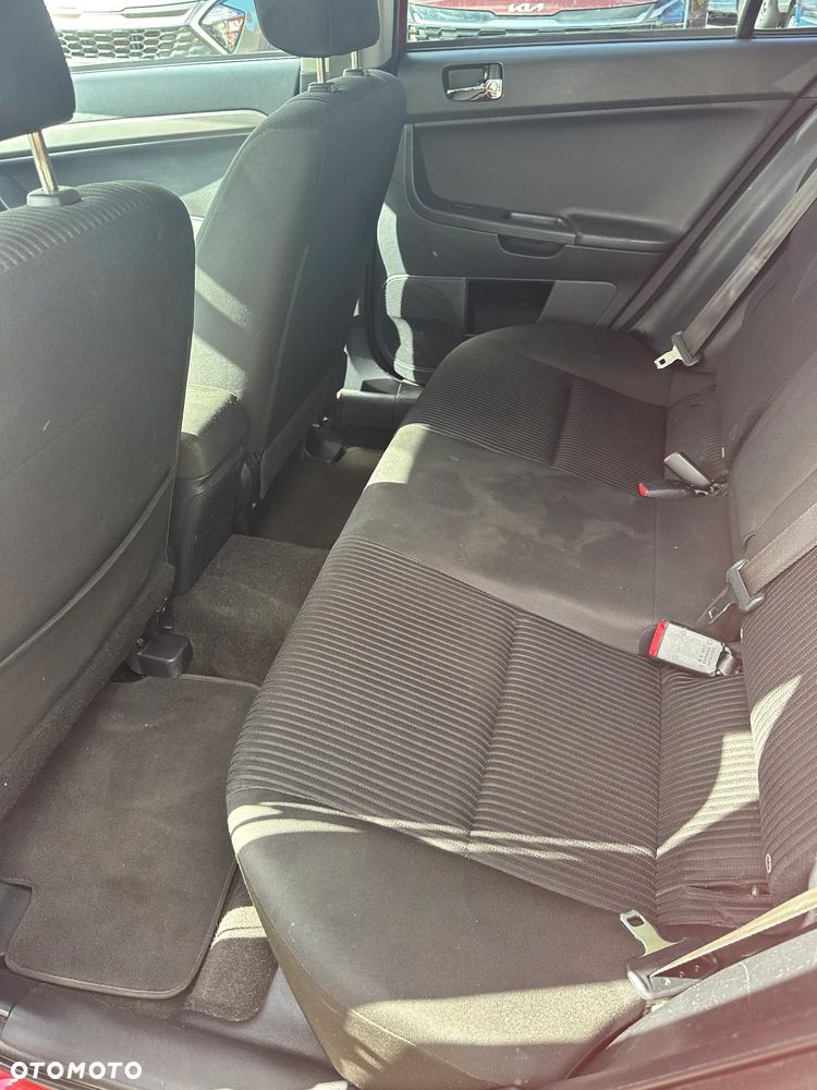 Mitsubishi Lancer 1.8 Invite CVT - 17