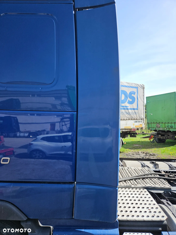 owiewka zakabinowa volvo fh13 lewa i prawa