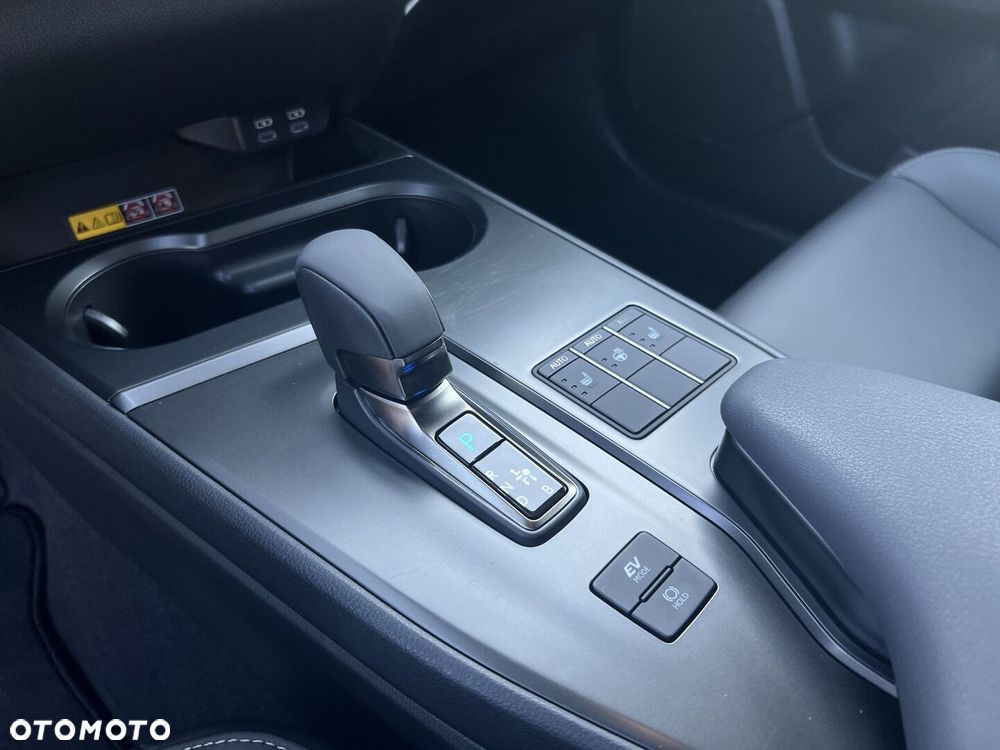 Lexus UX 300h F Sport Design - 17