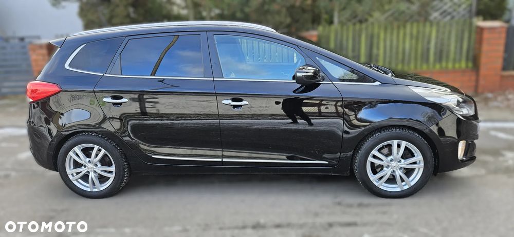 Kia Carens 1.7 CRDi 136 Dream Team Edition - 5