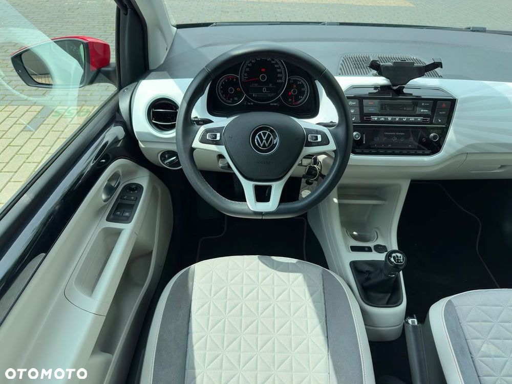 Volkswagen up! 1.0 Beats - 10