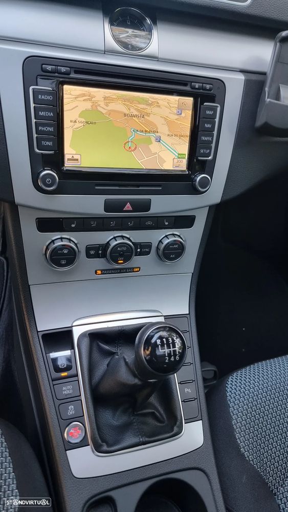 VW Passat Variant 1.6 TDI Confortline BlueMotion - 12