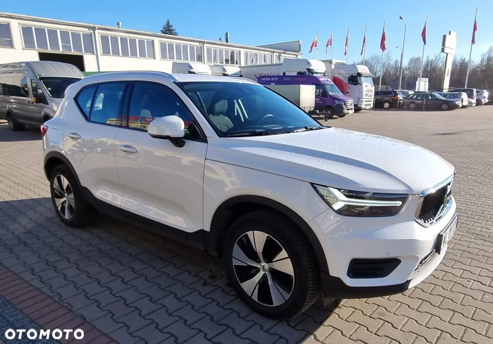 Volvo XC 40 T3 Momentum - 1