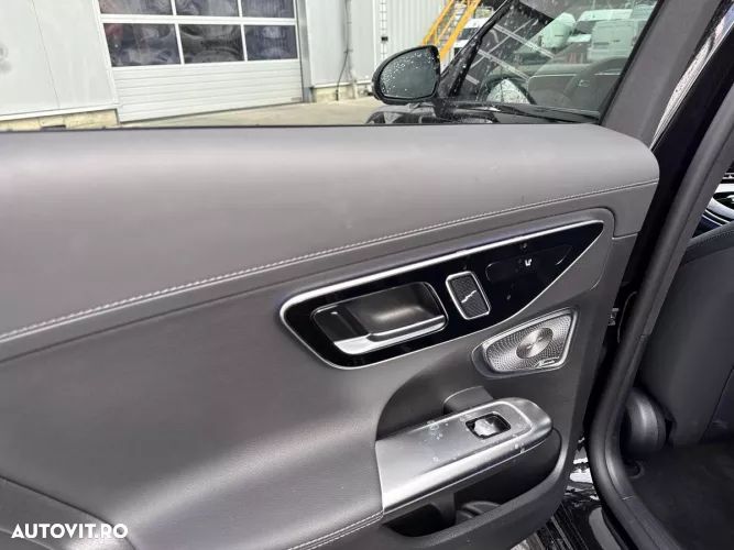 Mercedes-Benz C - 18