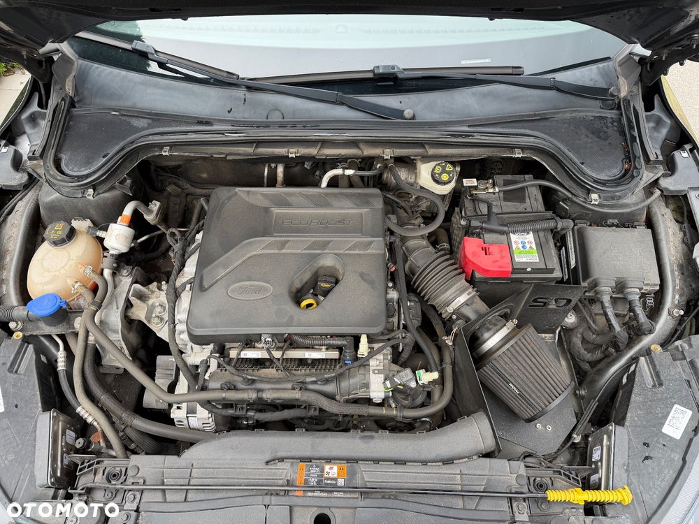 Ford Focus 1.5 EcoBoost STart-Stopp-System ST-LINE X - 18