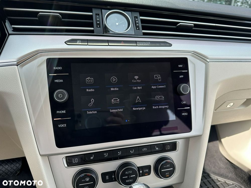 Volkswagen Passat Variant - 28