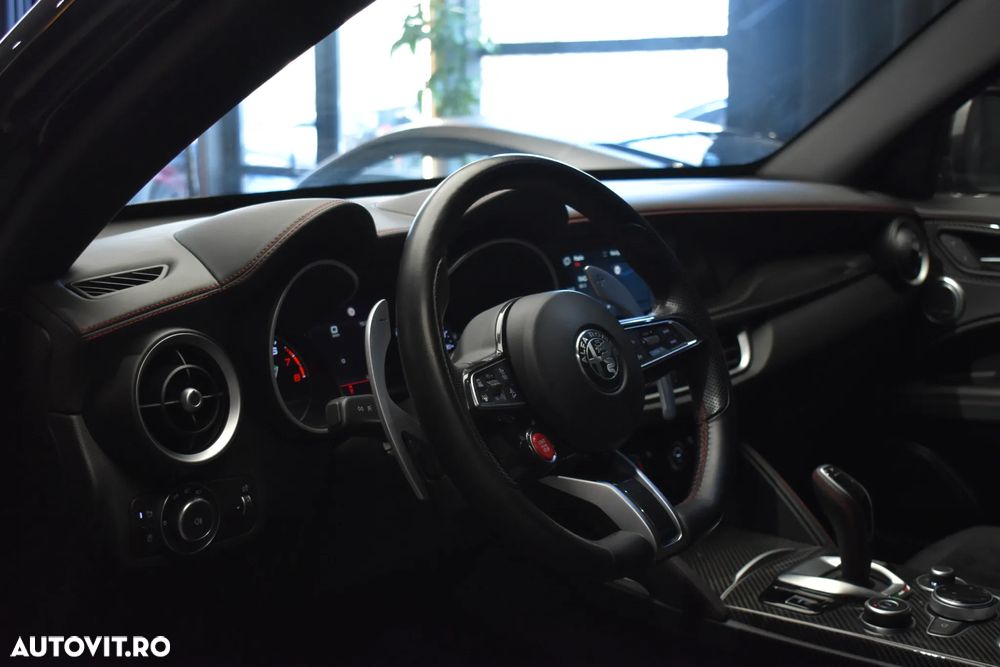 Alfa Romeo Stelvio 2.9 V6 Turbo AWD AT8 Quadrifoglio - 8