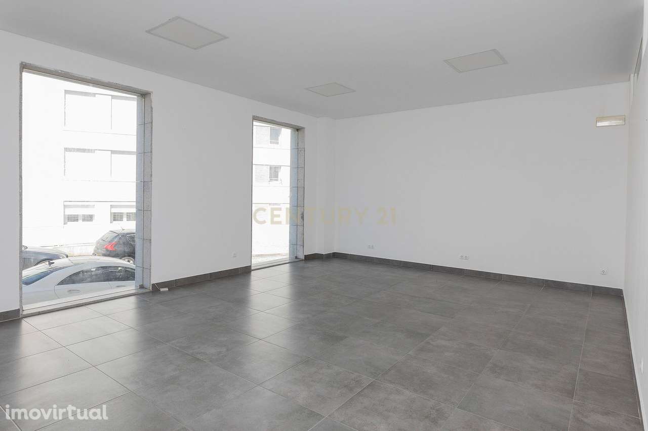 Espaço Comercial junto a Estação de Benfica - Grande imagem: 3/11