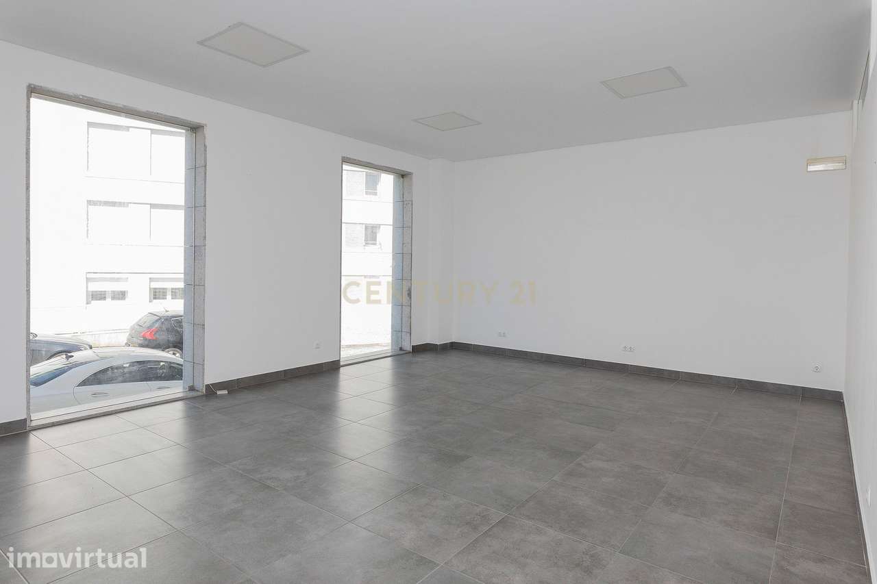 Espaço Comercial junto a Estação de Benfica - Grande imagem: 3/11
