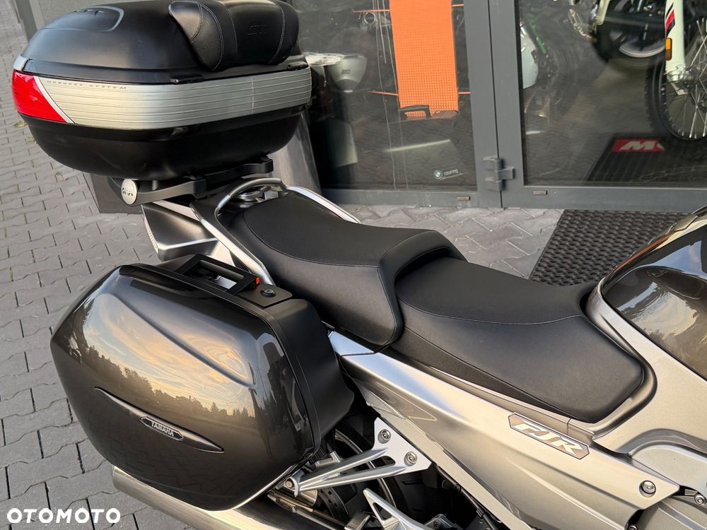 Yamaha FJR - 10