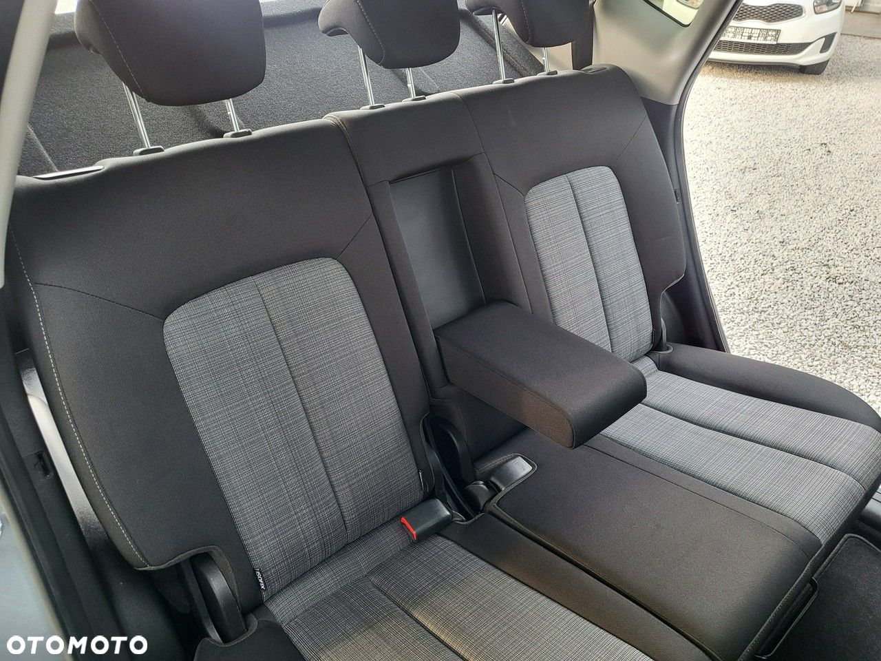 Kia Venga - 18