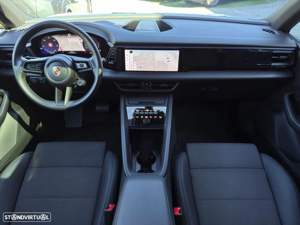 Porsche Macan Electric 4 - 29