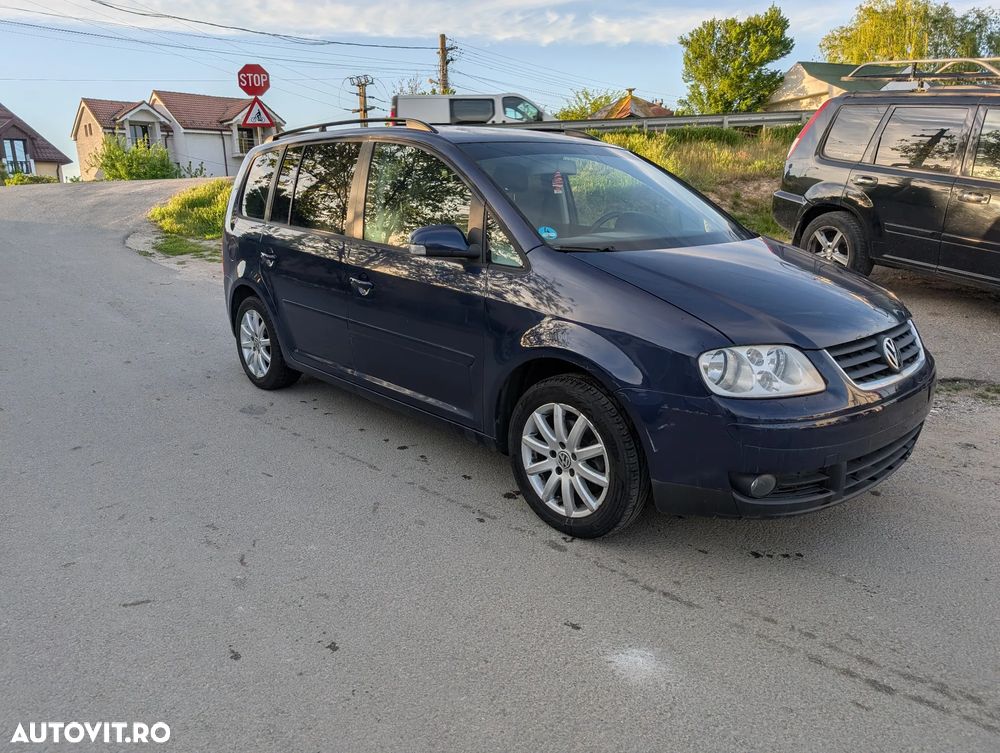 Volkswagen Touran - 2