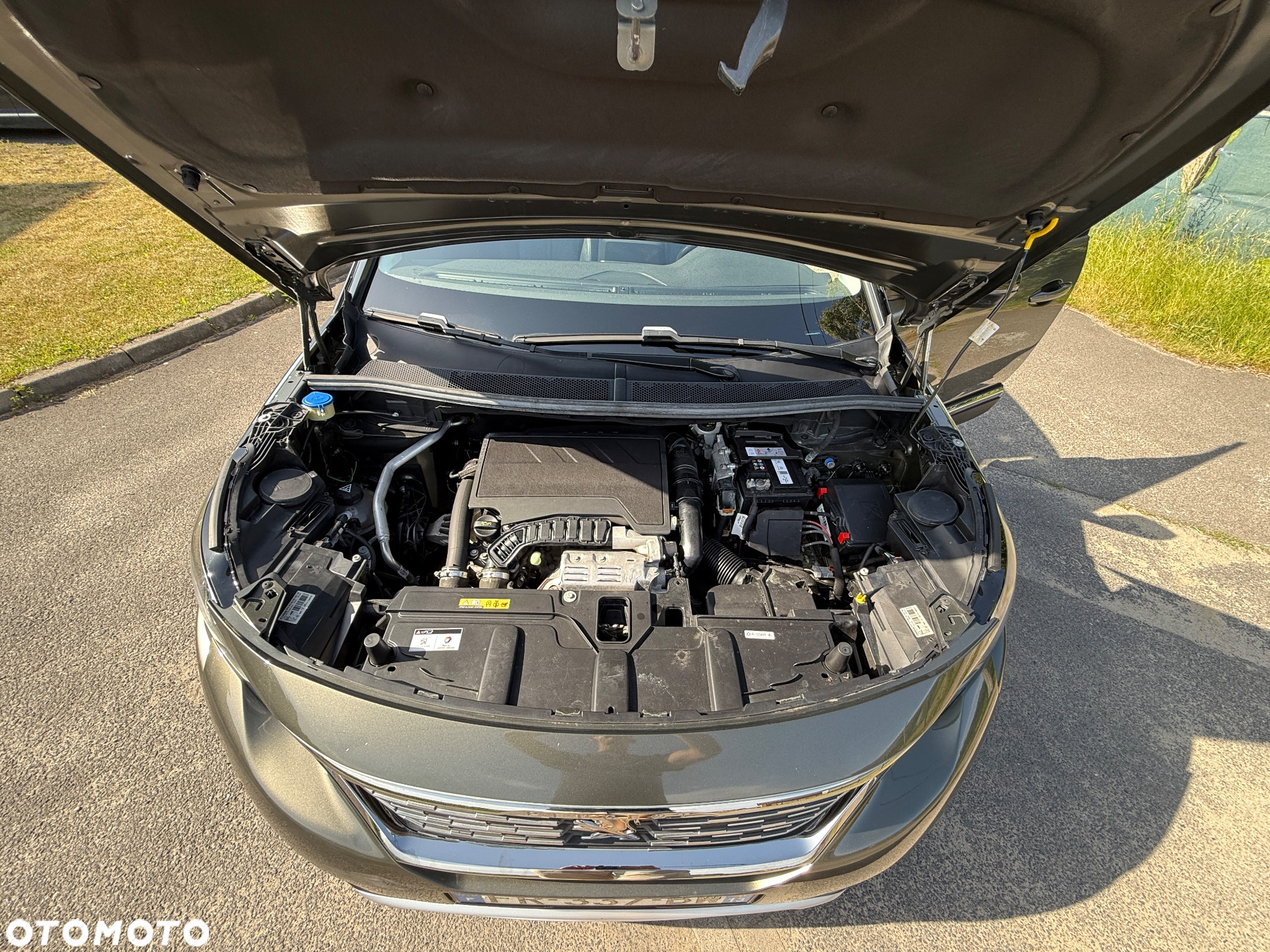 Peugeot 5008 1.2 PureTech Allure Pack S&S EAT8 - 34