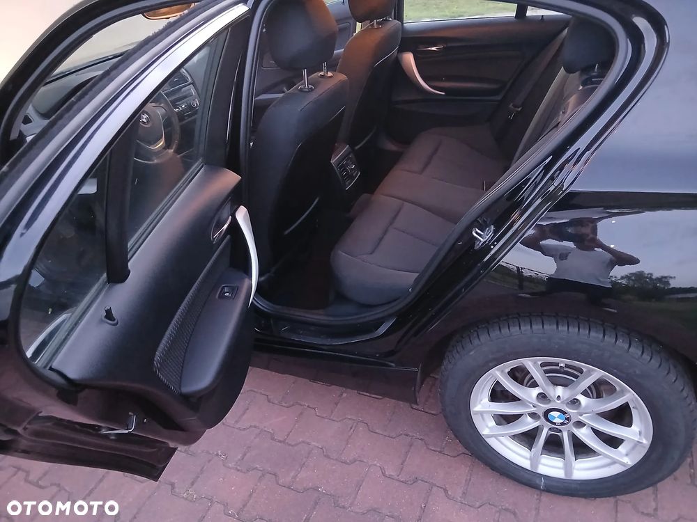 BMW Seria 1 120d - 8