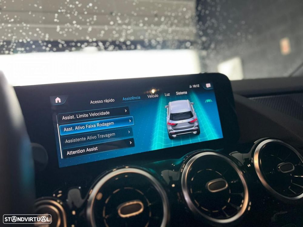 Mercedes-Benz GLA 180 d AMG Line - 9