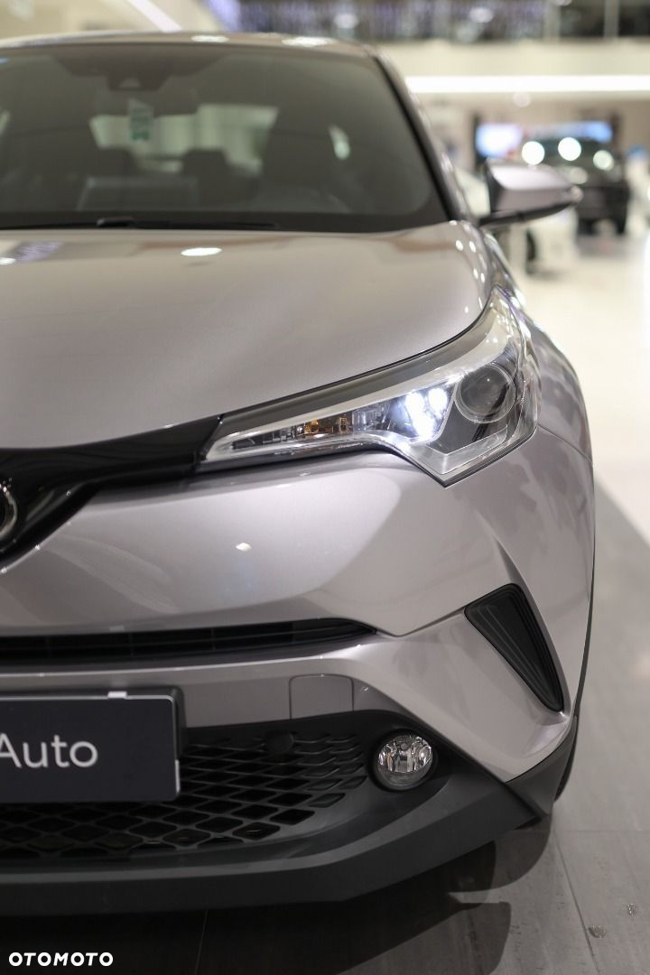 Toyota C-HR - 12