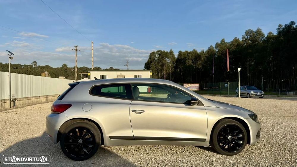 VW Scirocco 2.0 TDI Sport DSG - 13