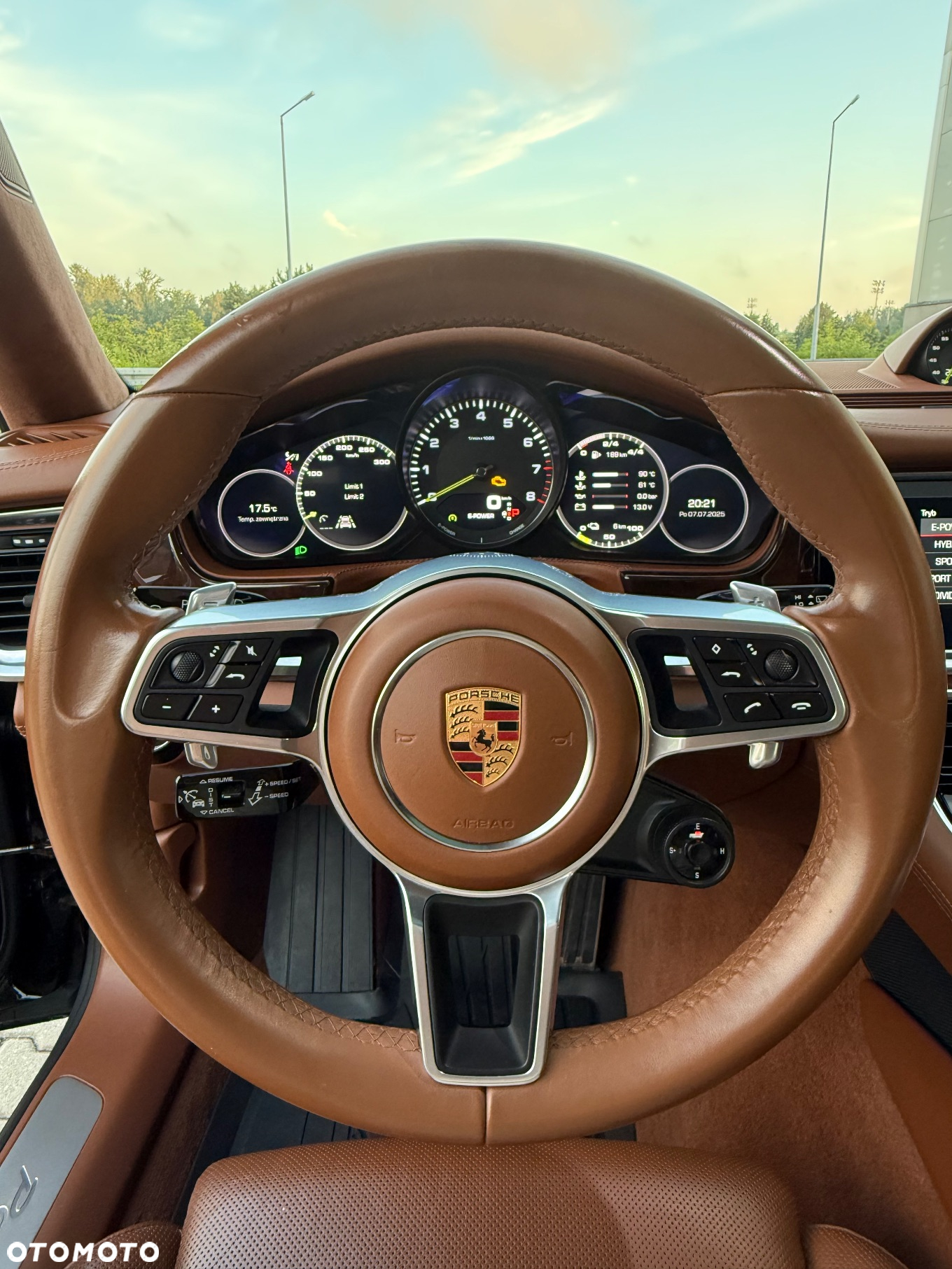 Porsche Panamera 4 E-Hybrid Executive - 11