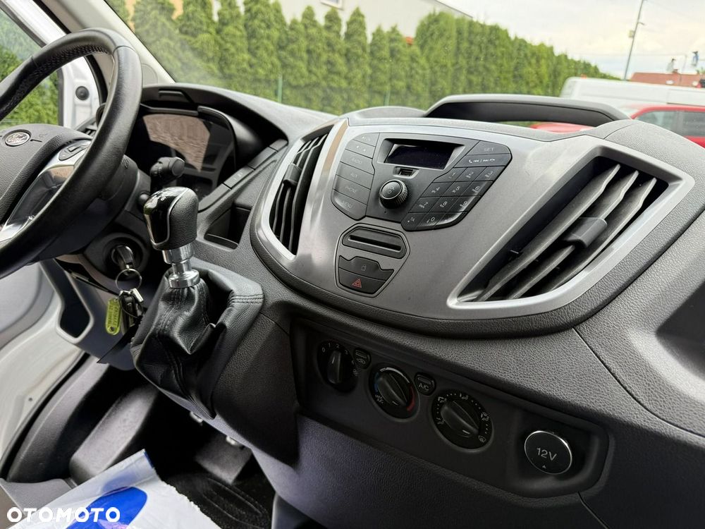 Ford Transit - 13