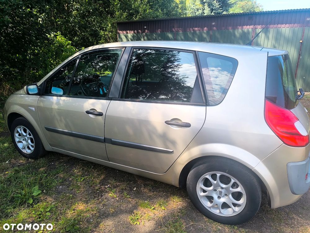 Renault Scenic 1.6 16V Confort Authentique - 4
