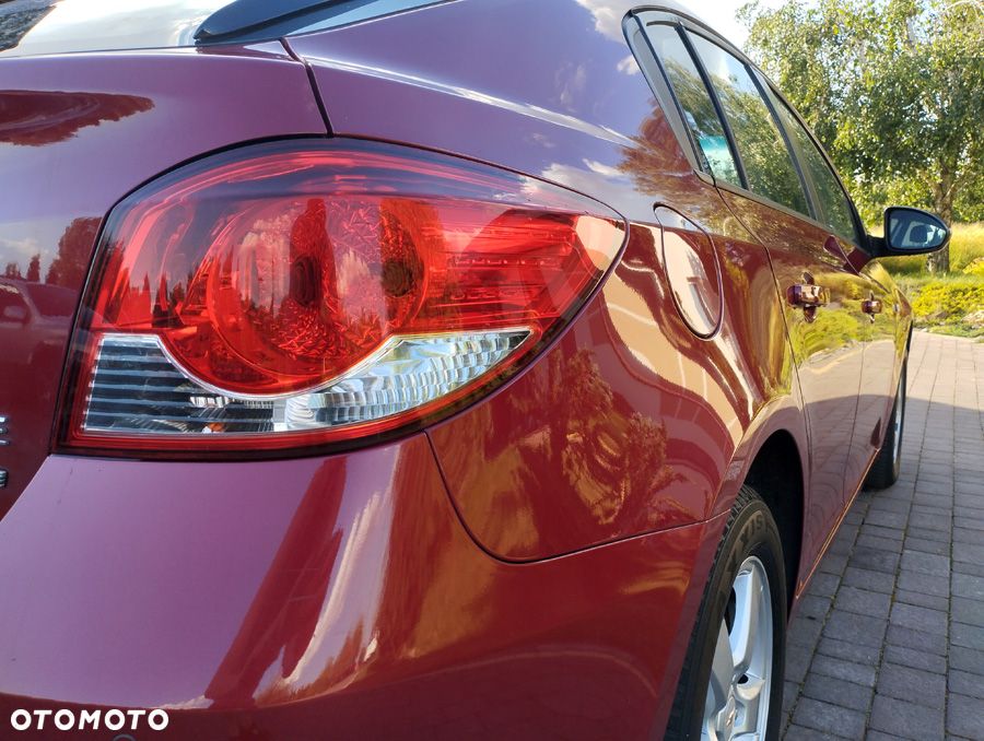 Chevrolet Cruze 1.8 LT - 19