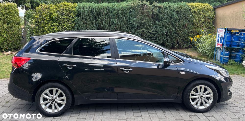 Kia Ceed 1.6 CRDi 136 ISG Dream-Team Edition - 21