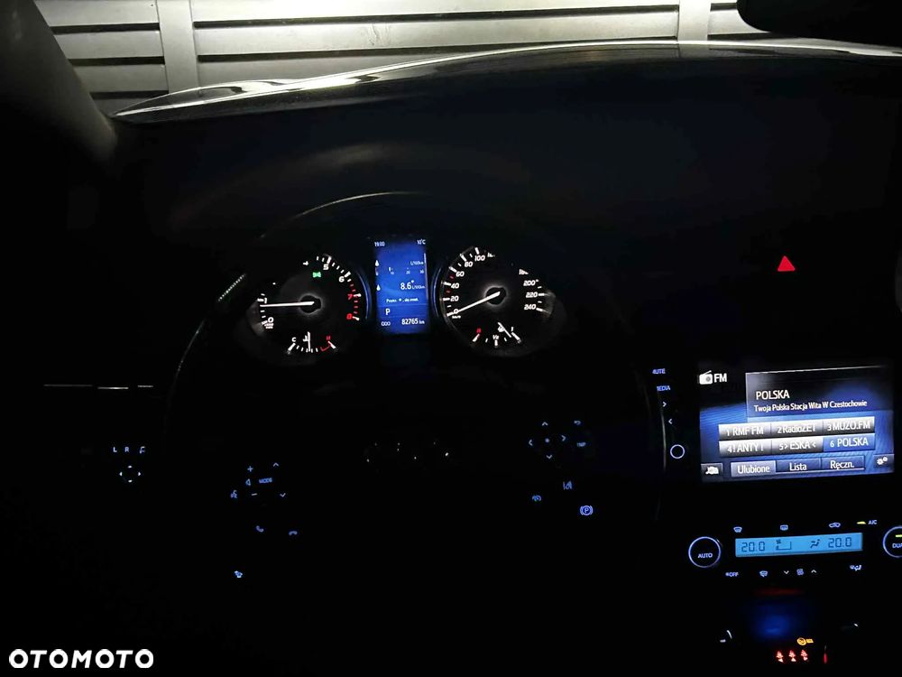 Toyota Avensis 2.0 Prestige MS - 12