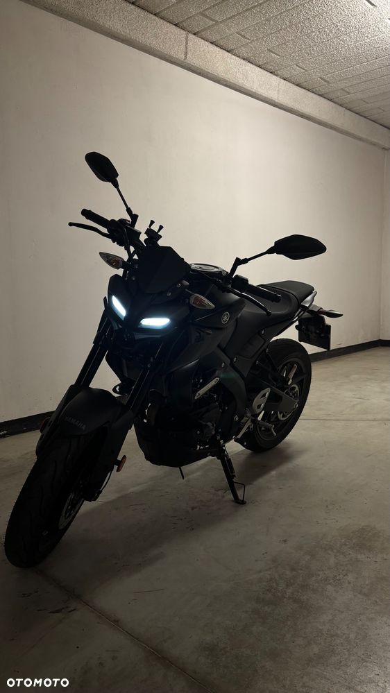 Yamaha MT - 12