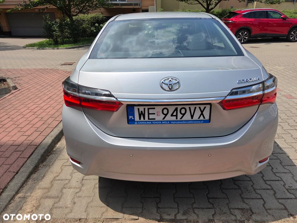 Toyota Corolla 1.6 Classic Plus - 5