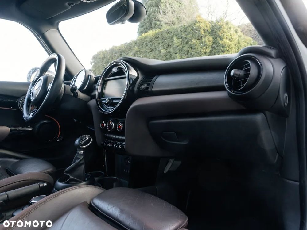 MINI Cooper Standard - 8