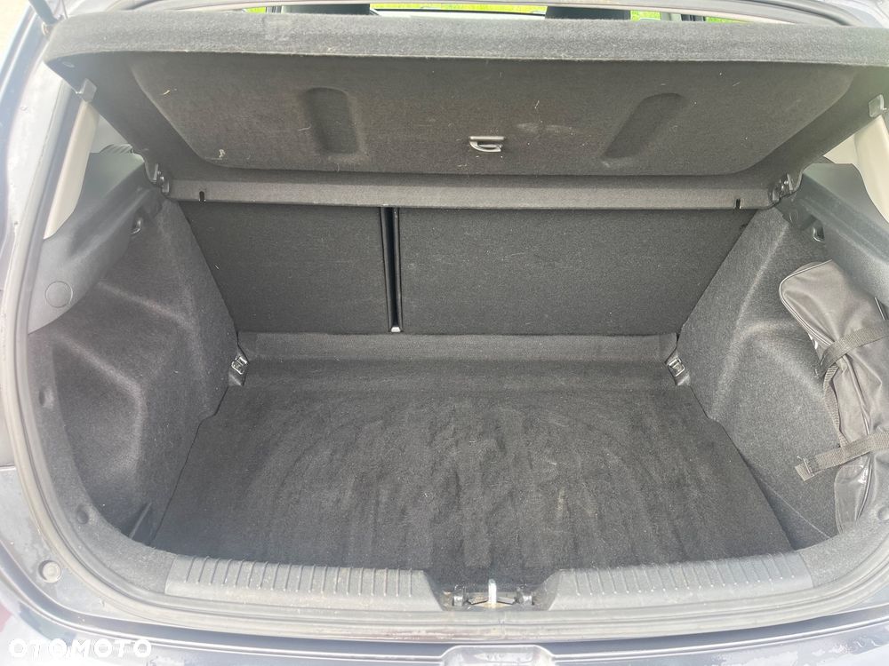 Kia Ceed 1.6 GDI Platinum Edition - 25