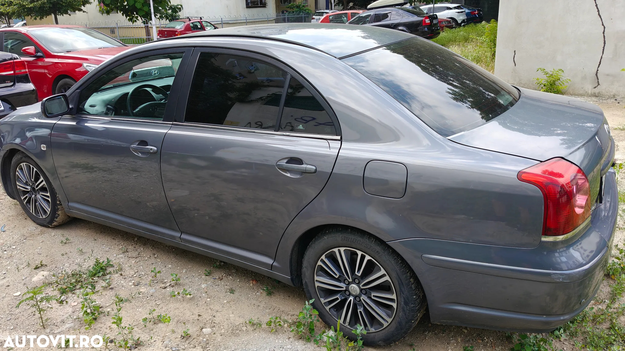 Toyota Avensis 1.8 Sdn. Aut Sol - 10