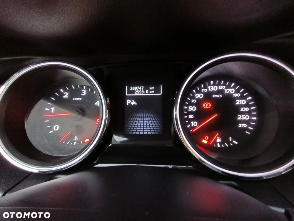 Renault Latitude 2.0 dCi Initiale - 21