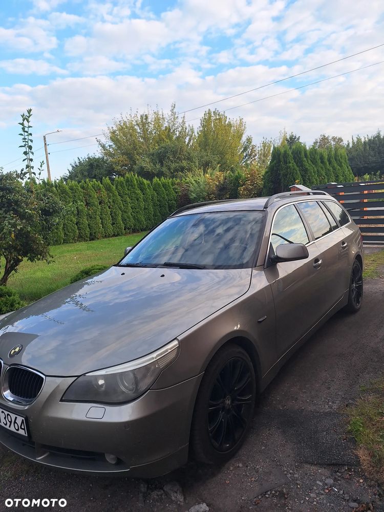 BMW Seria 5 525d - 2