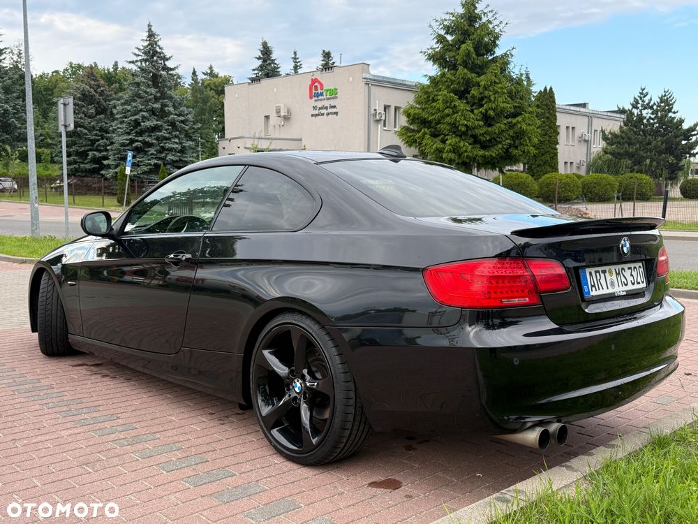 BMW Seria 3 320d Edition Exclusive - 12