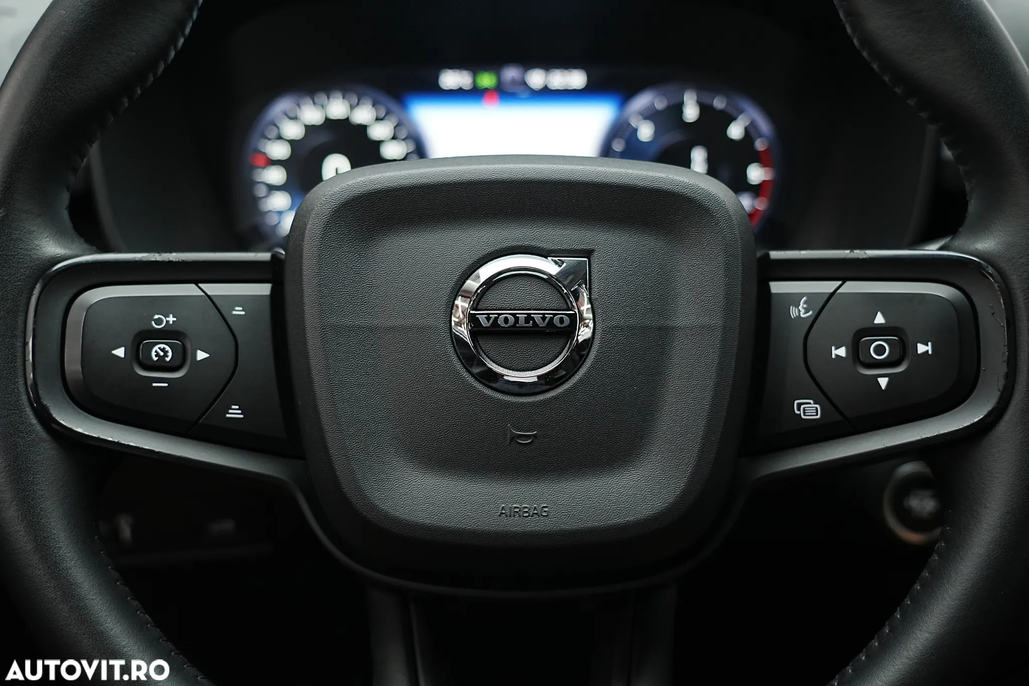 Volvo XC 40 D3 Momentum - 27