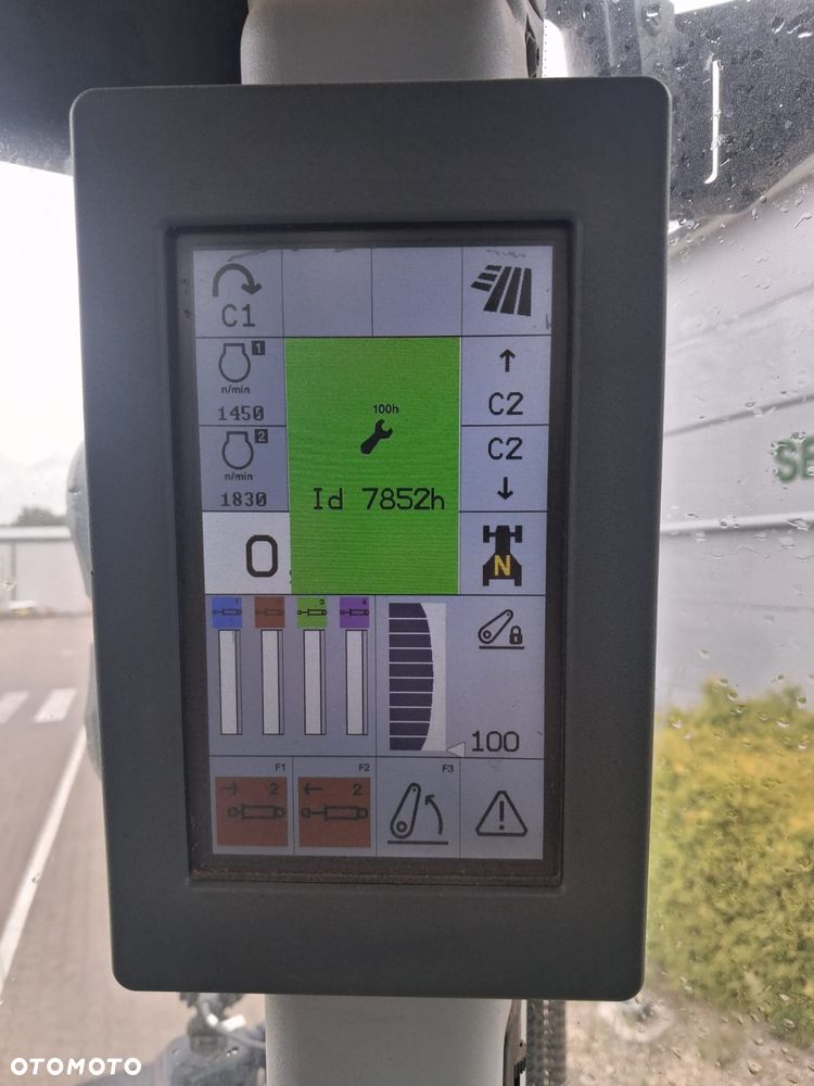 Claas Axion 830 - 13