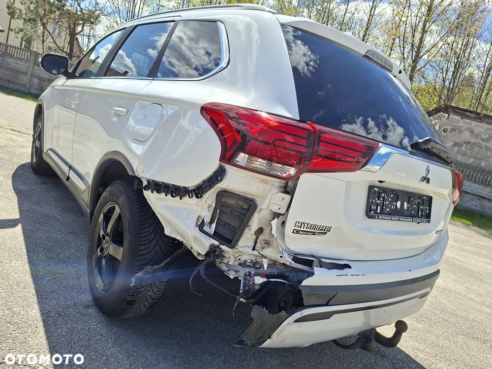 Mitsubishi Outlander 2.0 2WD - 4