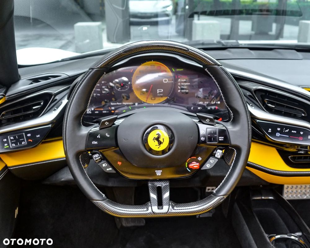 Ferrari SF90 Spider - 11
