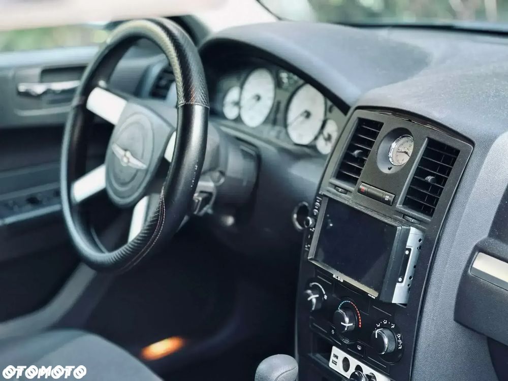 Chrysler 300C - 8