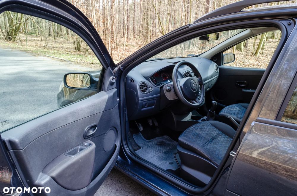 Renault Clio 1.2 16V Wind - 10